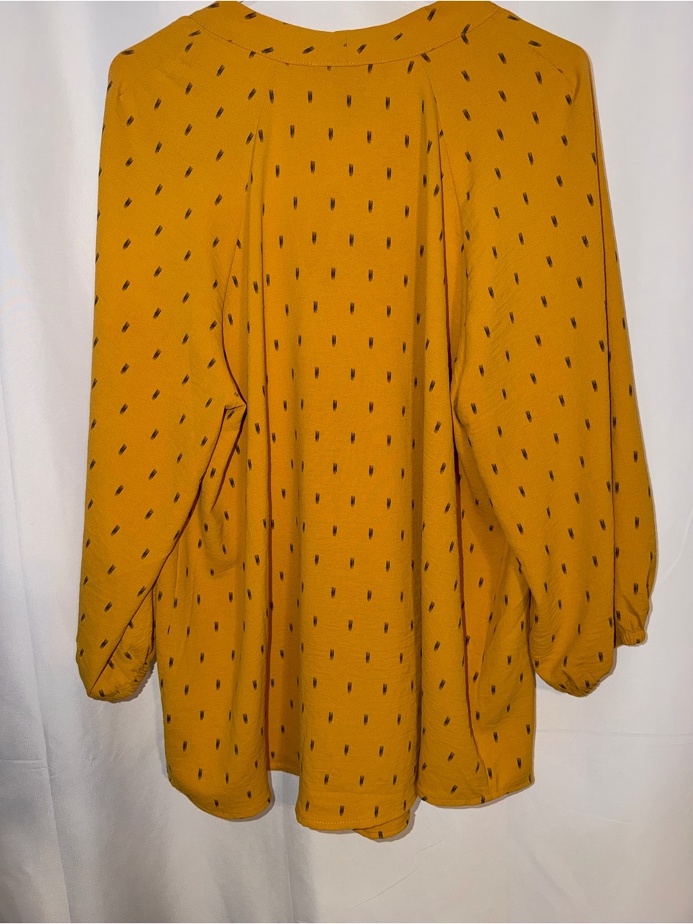 Olivia & Martin - Mustard Yellow Tie-Front Blouse – Size 1X - 100% Polyester - Picture 3 of 7